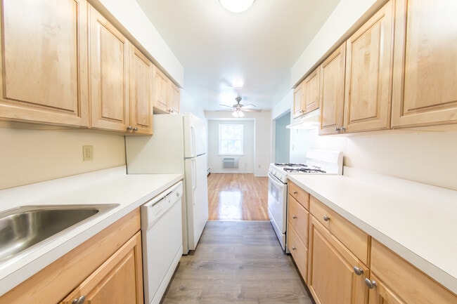 Photo - Manors Apartments