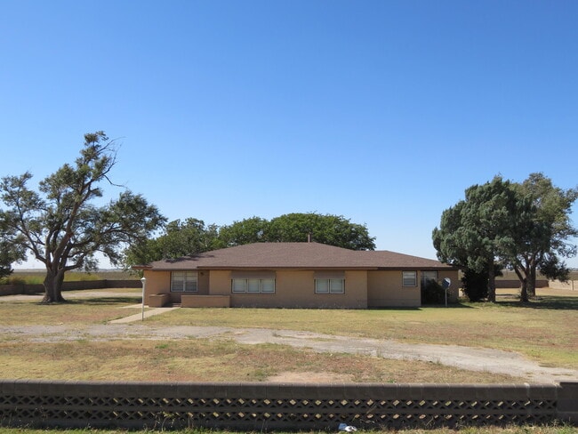 Photo - 9607 N Interstate 27