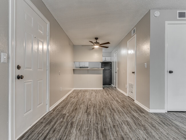 Summer Oaks Apartments - Living Room - Summer Oaks Apartments