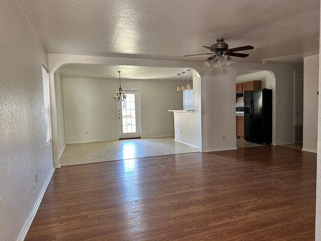 417 Hinge Falls