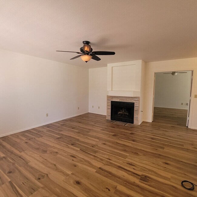 Photo - Great Location!  2 bed, 2 bath End Unit Condo ~ North Prescott