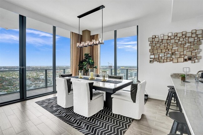 Building Photo - 1300 S Miami Ave Rental