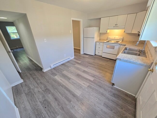 Photo - BEAUTIFUL TWO BEDROOM 1.5 BATHROOM APARTME...