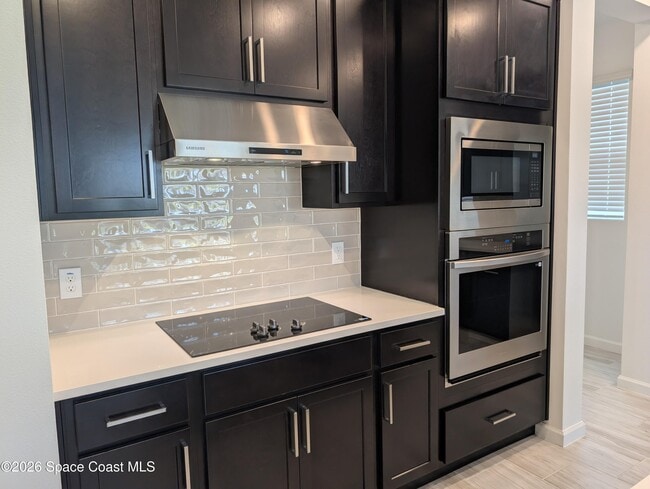 Photo - 938 Soleway Ave NW