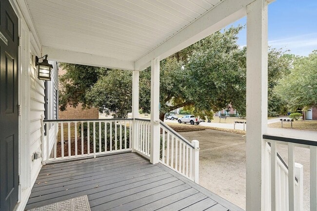 Photo - 6 Commercial Row Unit B