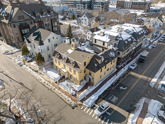 Photo - 7 Islington St Unit R-1