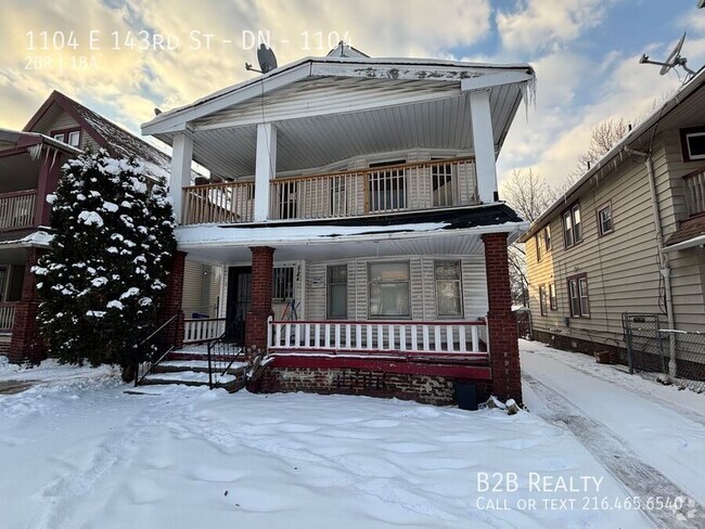 Building Photo - Spacious Two-Bedroom Unit DN - 1104 Rental