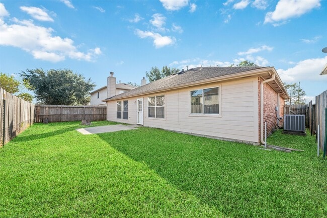 Photo - 19910 Cresent Creek Dr