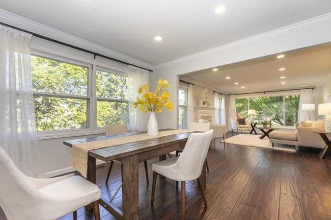 Photo - 4 BD remodeled Sylvan Heights home!