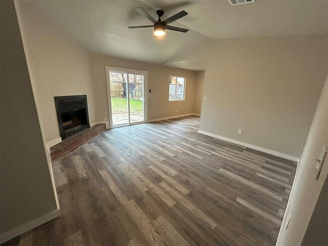 Photo - 10026 Caton Pl