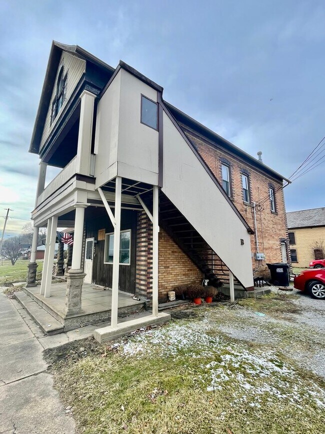 Building Photo - 700 Market St Unit B