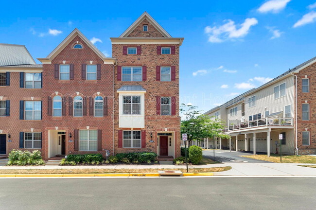 Building Photo - 22447 Norwalk Square Rental