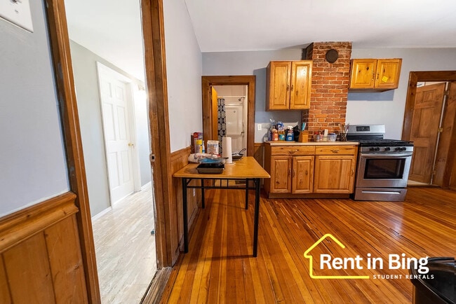 Photo - 41 Seminary Ave