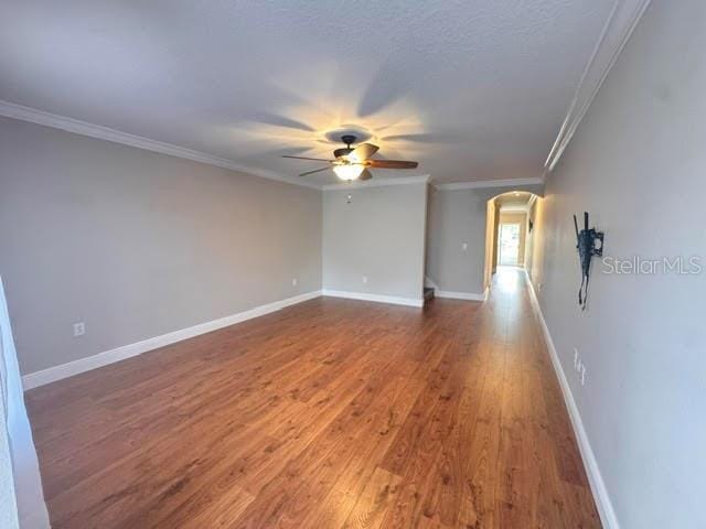 Photo - 318 Belvedere Way