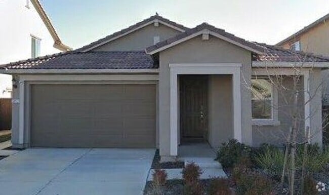 Building Photo - COMING SOON!!- Large 3bd 2ba in sought aft... Rental