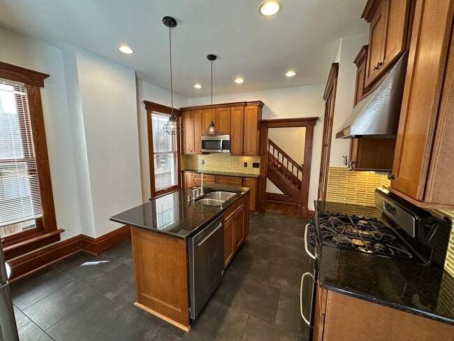 Photo - 1023 Neil Ave Unit 1023