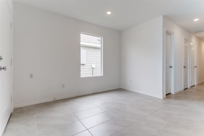 119 Sunflower St