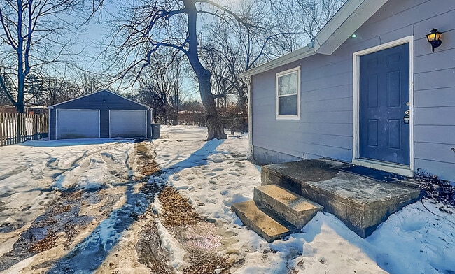 Photo - 7109 E 14th St