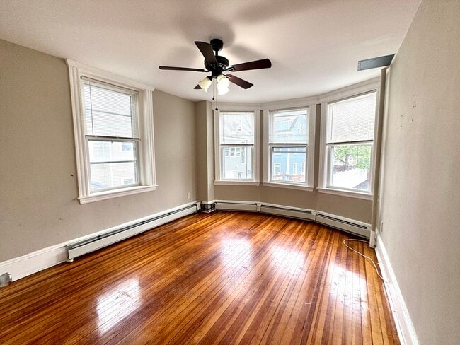 Building Photo - 124 W Green St Unit 307