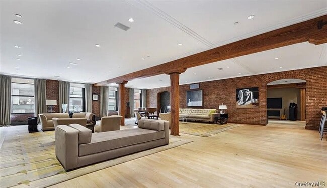 Building Photo - 500 Greenwich St Unit 401