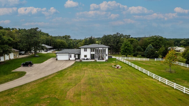 Photo - W1940 Co Rd D House