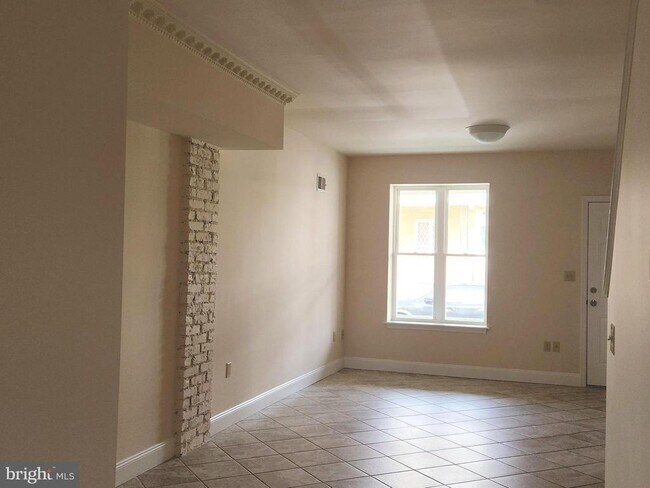 Photo - 2827 W Mulberry St