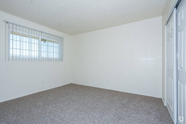 2BR, 1BA - 850SF - Second Bedroom