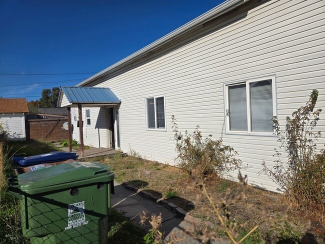 Building Photo - Northside Spokane! Coming Soon! Move In Sp...