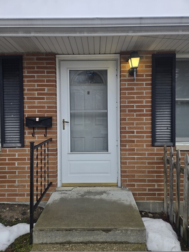 105 Hobart St