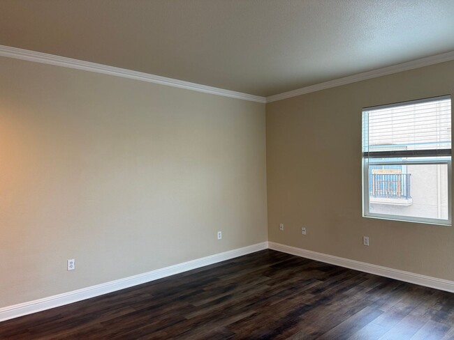 Photo - Beautifully Remolded Upscale 2 bed 2.5 bath Townhouse!