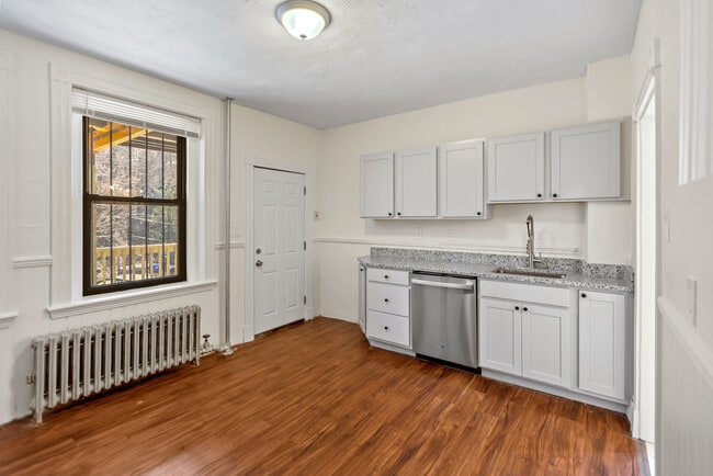 862 Huntington Ave Unit 2A