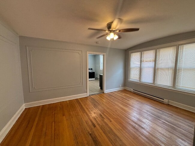 Photo - 8346-8348 S Maryland Ave Unidad 8346-3