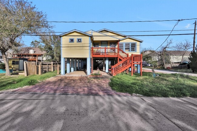 Building Photo - 631 Clear Lake Rd Rental
