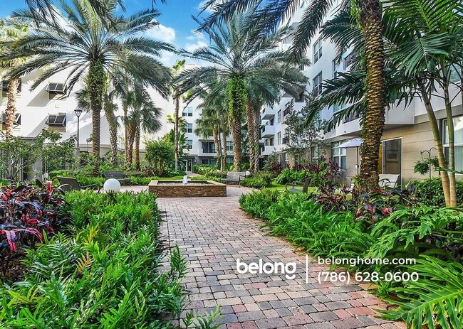 Building Photo - 2421 NE 65th St