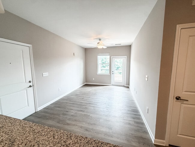 4 BR - Living room