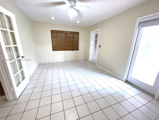 Photo - 1556 San Benito Ave