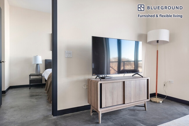 Photo - 1647 N Milwaukee Ave Unidad FL4-ID1386