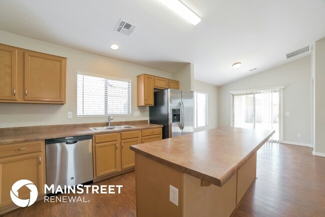 Photo - 17877 W Redfield Rd