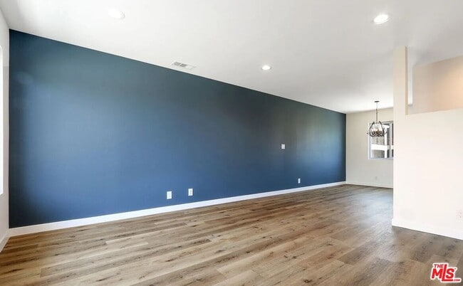 Photo - 110 S Eucalyptus Ave Unit 7