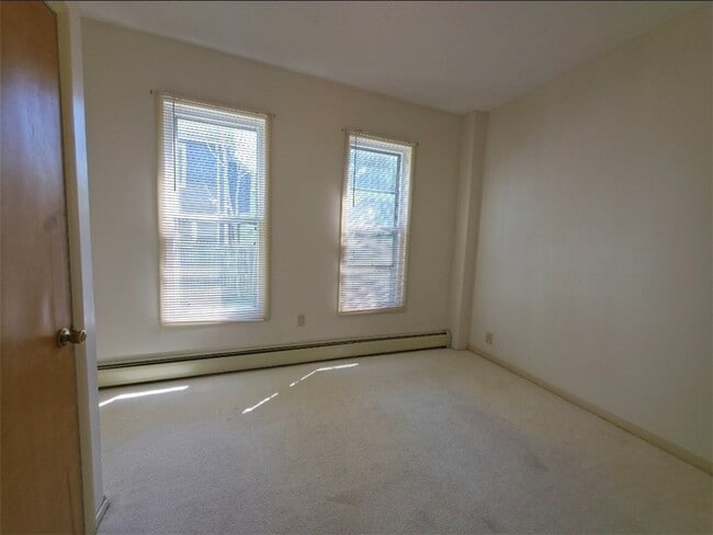 Photo - 715 W Water St