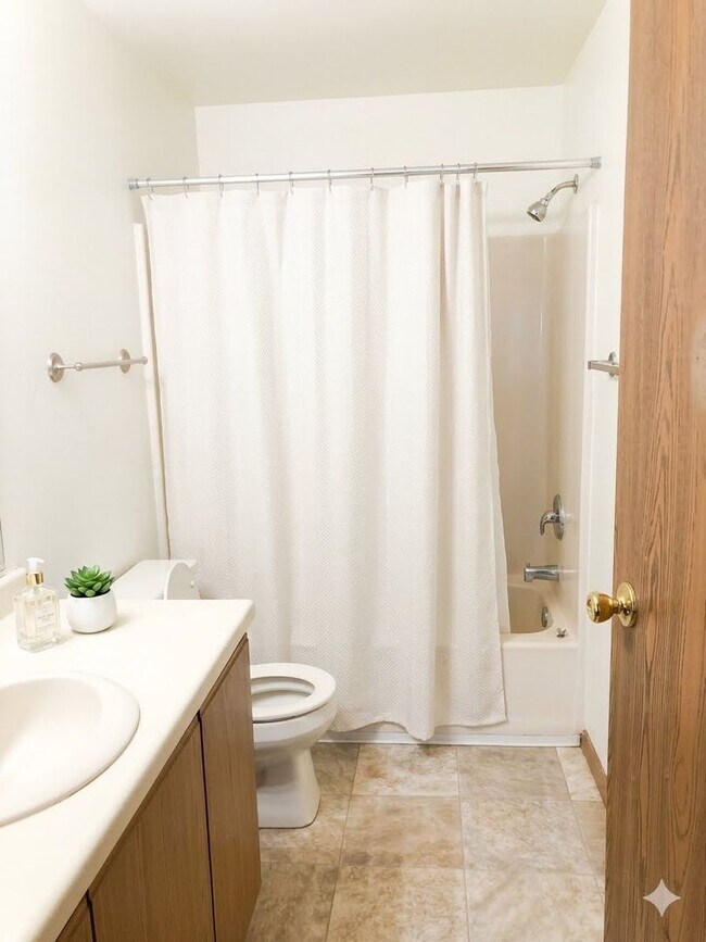 Cedar Creek Apartments-Oshkosh