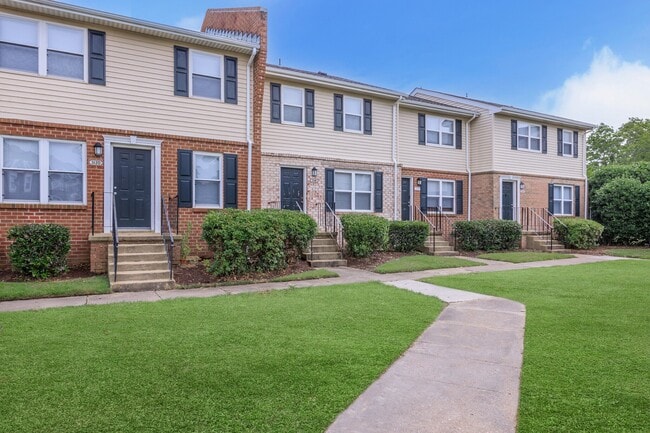 Building Photo - 3218 Green Lakes Dr Unit #3218