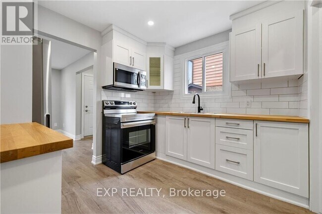 Photo - 8059 Aintree Dr