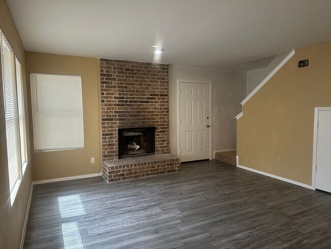 Photo - NEW IN MANAGEMENT - AVAILABLE NOW