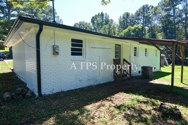 Photo - 226 Cantrell Dr SW