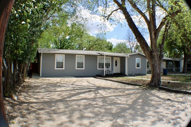 Photo - 1141 Katy St