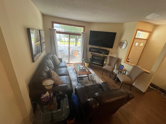 2556 Mallard Dr