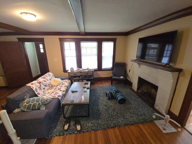 Building Photo - 281 Lowell Ave Unit 2