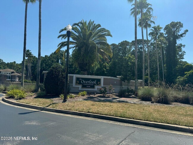 Building Photo - 10550 Baymeadows Rd Unit 811