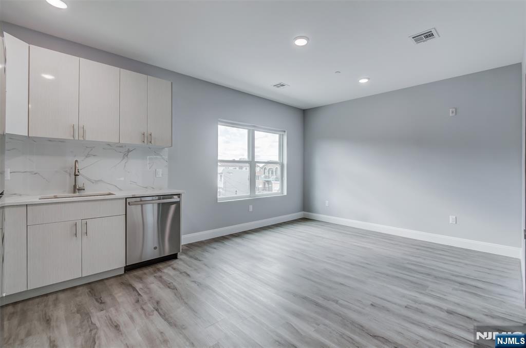 Photo - 311 Sip Ave Unit 410